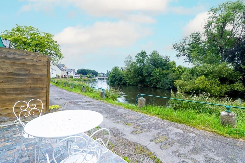 Les Berges De L'Oust Apartment Malestroit Екстериор снимка